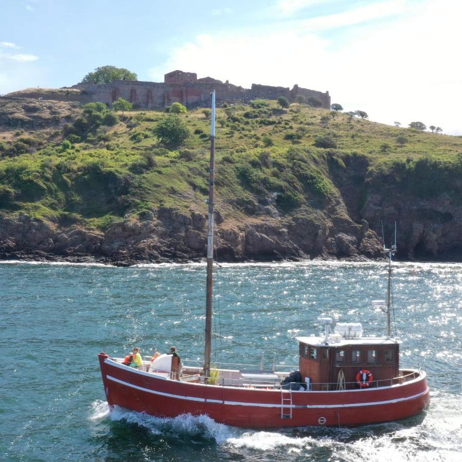 Varra Water - Unique Boat Accomodation - Bornholm Nexo Exterior photo